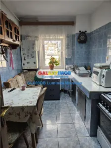 Vanzare apartament 3 camere decomandat Targoviste Central - foto 2