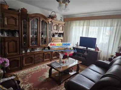 Vanzare apartament 3 camere decomandat Targoviste Central - foto 6