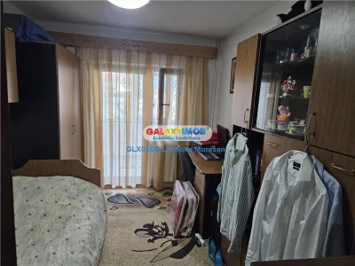 Vanzare apartament 3 camere decomandat Targoviste Central - foto 8