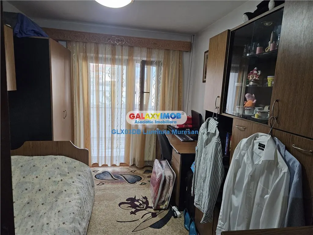 Vanzare apartament 3 camere decomandat Targoviste Central - foto 8