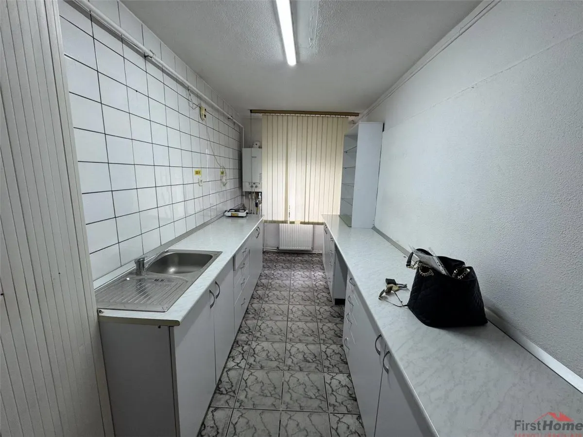 Spatiu Comercial Piata Moldovei Focsani - Fosta FARMACIE - foto 7