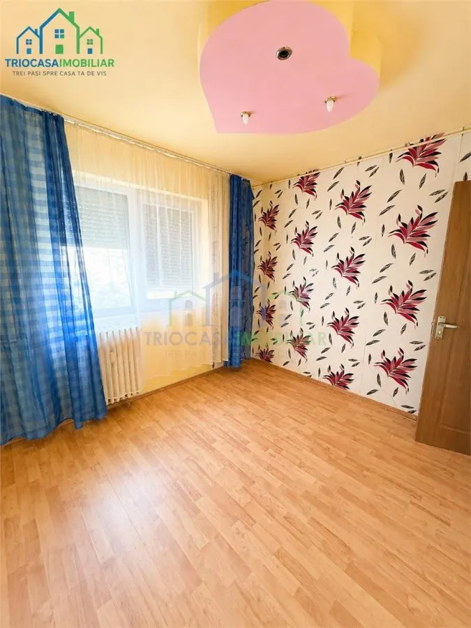 Apartament 3 camere Rovine - foto 4