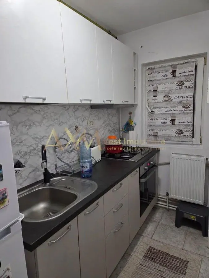 Vanzare apartament 3 camere - foto 3
