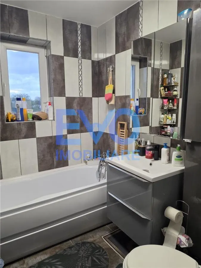 Apartament 3 camere, 70mp, boxa, loc parcare, Valea Lupului - foto 6