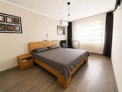 RECO Apartament cu 3 camere  Nufarul-Oradea etaj intermediar - Oradea