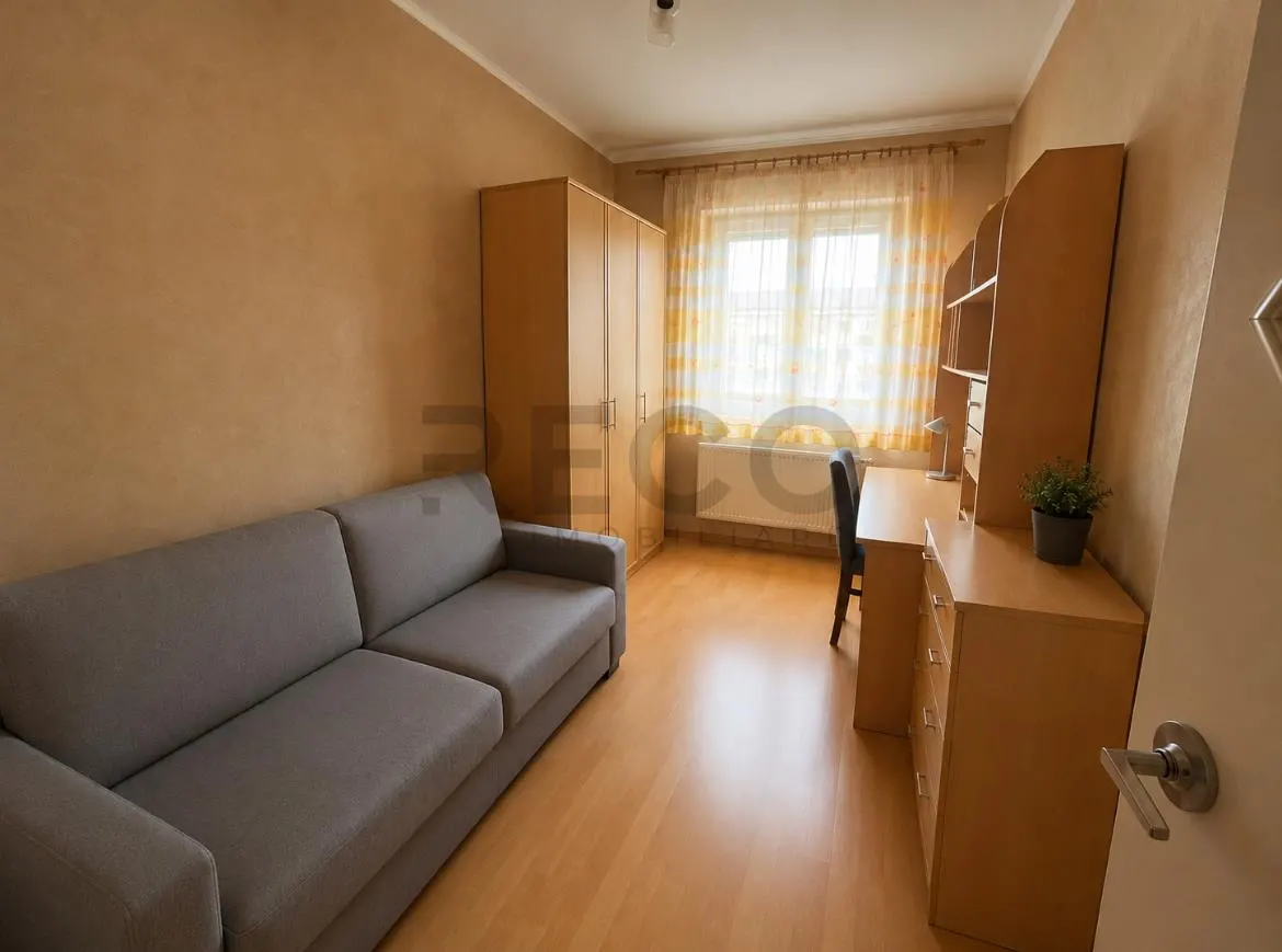 RECO Apartament cu 3 camere  Nufarul-Oradea etaj intermediar - foto 2