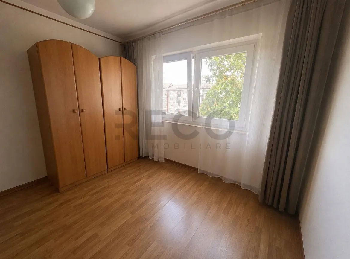 RECO Apartament cu 3 camere  Nufarul-Oradea etaj intermediar - foto 6