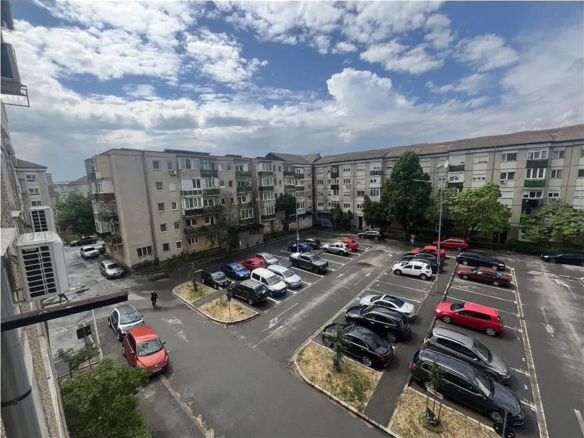 RECO Apartament cu 3 camere  Nufarul-Oradea etaj intermediar - foto 9