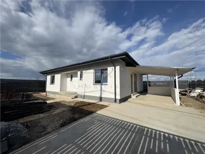 VANZARE CASA PARTER  LA CHEIE | STRADA ASFALTATA | ALEGERE FINISAJE INTERIOARE - foto 2