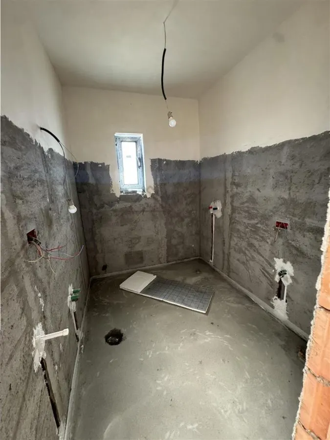 VANZARE CASA PARTER  LA CHEIE | STRADA ASFALTATA | ALEGERE FINISAJE INTERIOARE - foto 8