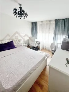 Apartament 2 camere, decomandat , Independentei, zona Rfn - Baia Mare