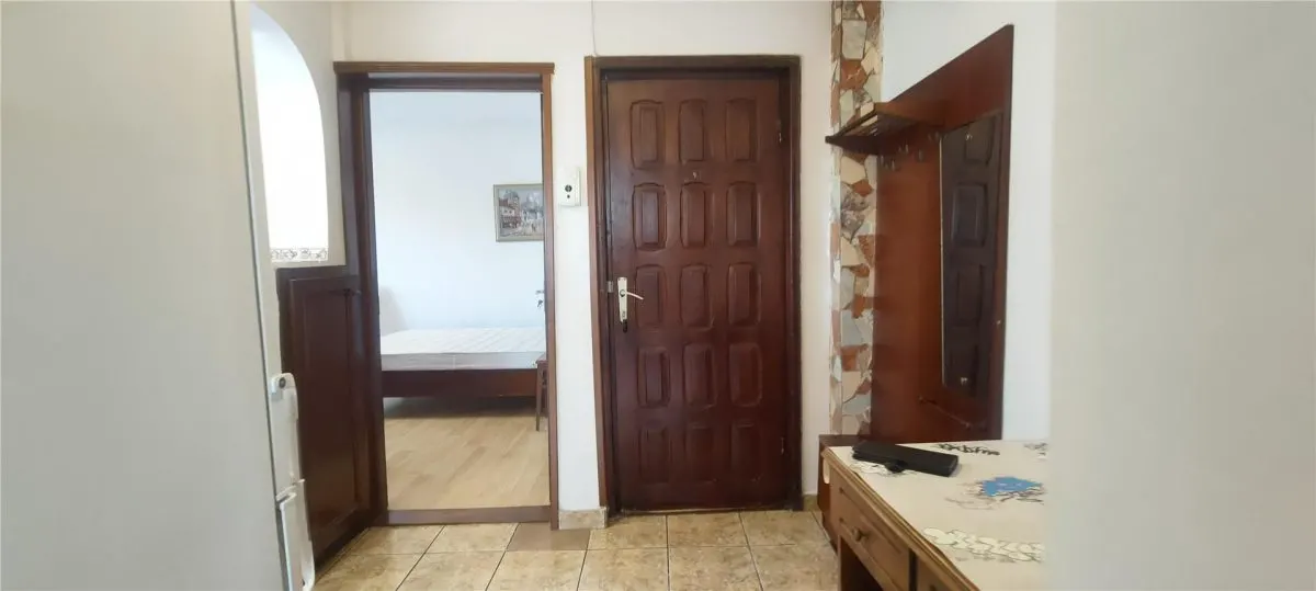 APARTAMENT 2 CAMERE DECOMANDAT PODU DE FIER UMF - foto 3