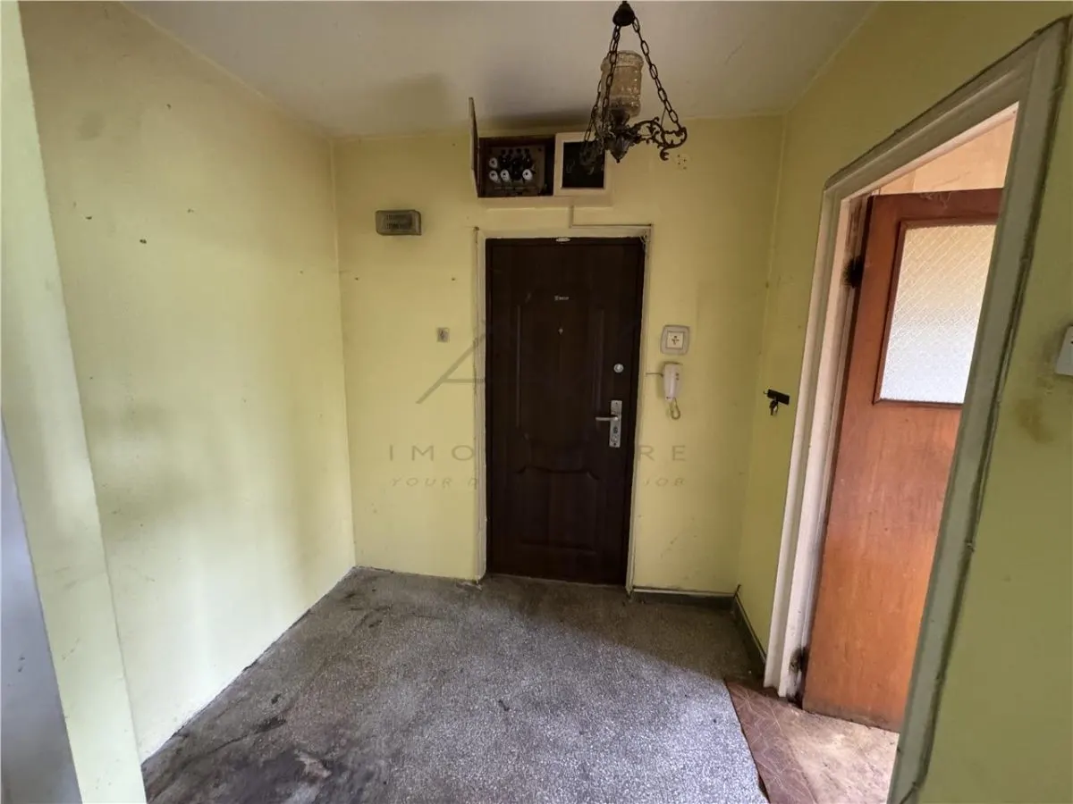 Vanzare apartament 3 Camere Uverturii  Militari - Necesita Renovare - foto 15