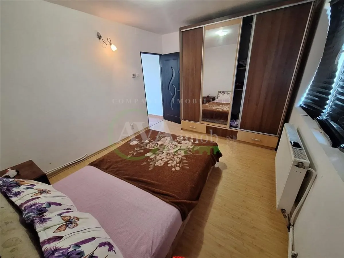 Apartament 2 camere decomandat zona Narcisa - foto 3