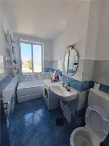Apartament 2 camere decomandat zona Narcisa - foto 10