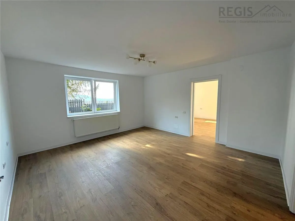 Apartament in casa 2 camere cu gradina si garaj - Central - foto 6