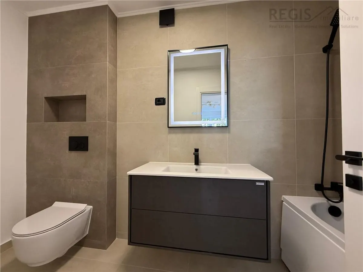 Apartament in casa 2 camere cu gradina si garaj - Central - foto 7