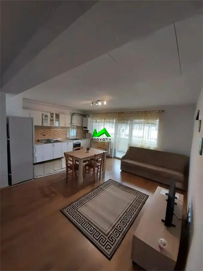 Apartament de inchiriat 3 camere Selimbar - foto 1