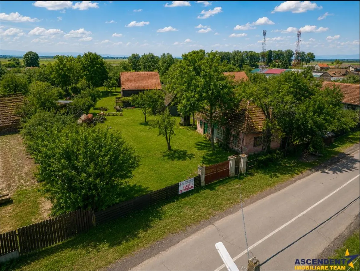FILM! 4.900mp teren intravilan, cu casa, in Tufalau, Covasna - foto 4