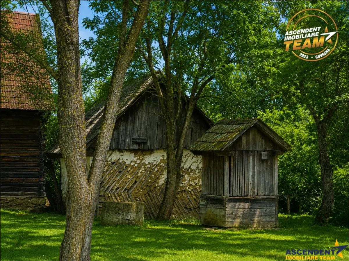 FILM! 4.900mp teren intravilan, cu casa, in Tufalau, Covasna - foto 6