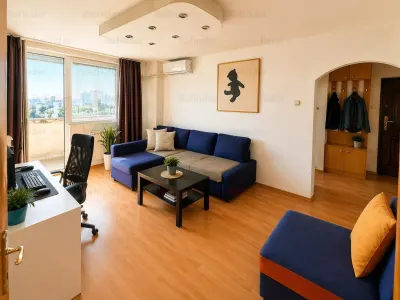 Vanzare apartament 2 camere | Piata Dorobantilor | o pozitie spectaculoasă | un imobil emblematic | panorama unica | et 4 / P+4E | 1960 | impecabil | - Bucuresti