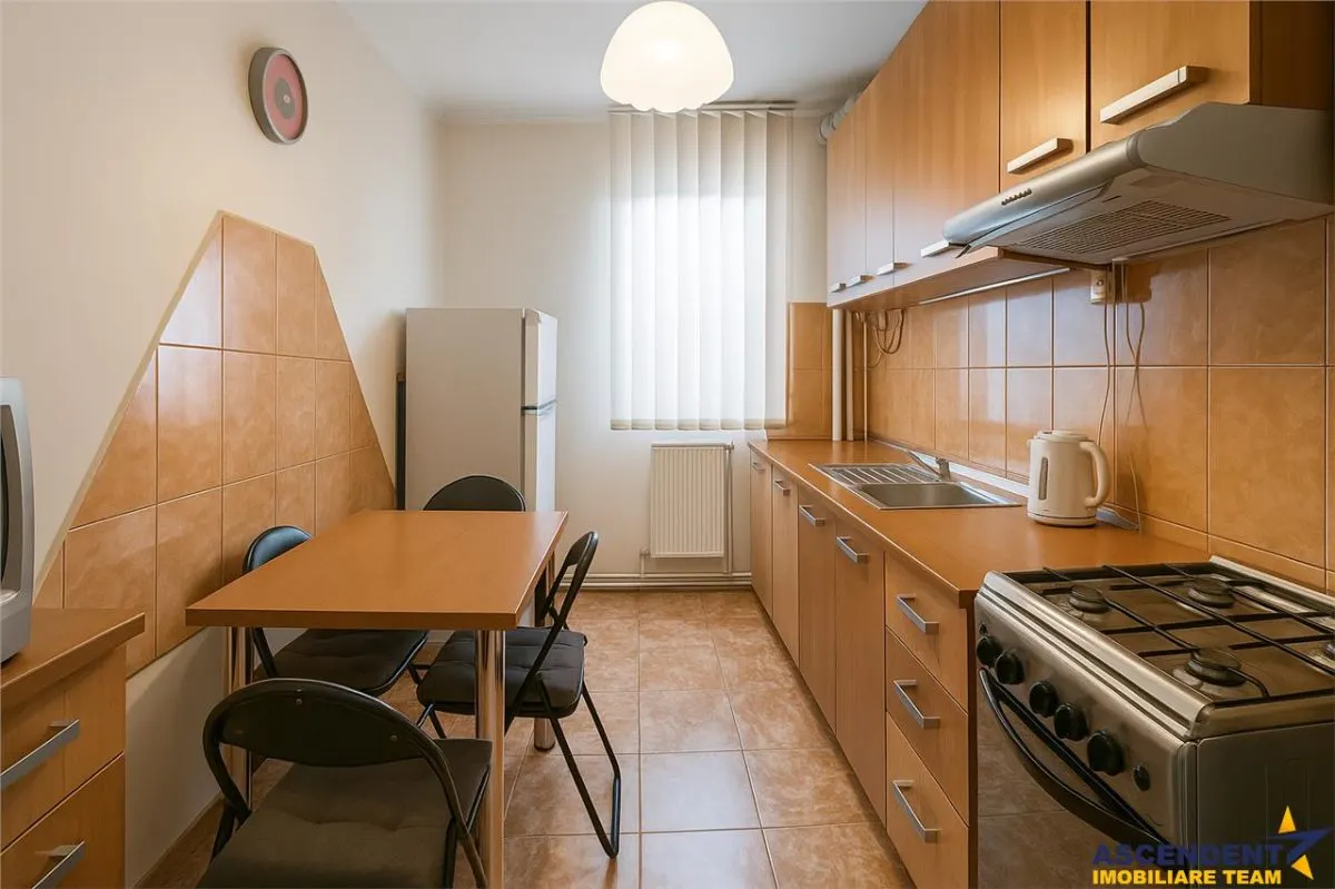 Apartament  primitor, 3 camere, mobilat, utilat, Ghimbav, Brasov - foto 1