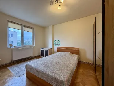 Apartament tip penthouse cu 5 camere de inchiriat, zona Poli 2 - foto 2
