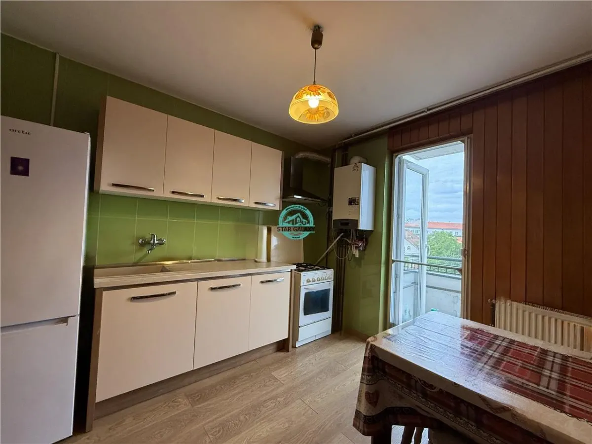 Apartament tip penthouse cu 5 camere de inchiriat, zona Poli 2 - foto 5