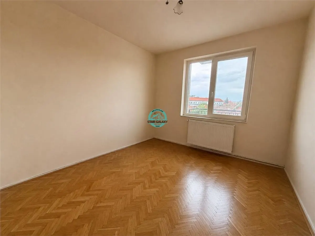 Apartament tip penthouse cu 5 camere de inchiriat, zona Poli 2 - foto 9