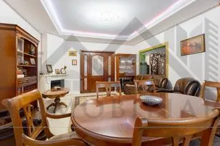 Vand - Schimb  Vila Lux D+P+M  SU= 200mp Teren 426mp Tatarasi str Stejar, cu ap 3cd zona centrala plus diferenta - foto 2