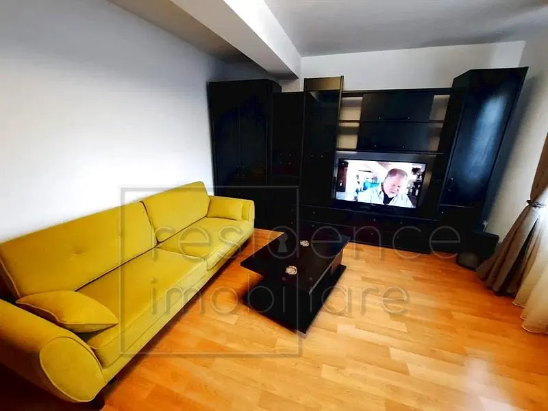 Apartament 2 camere separate, Andrei Muresanu, zona Engels+Garaj - foto 1