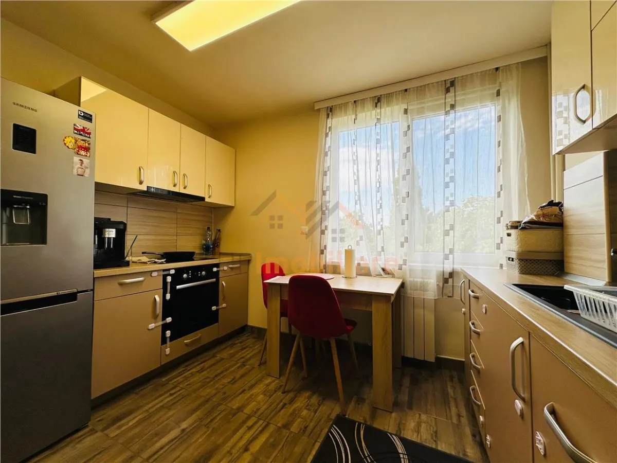 APARTAMENT 3 CAMERE | ETAJ INTERMEDIAR | ZONA ROGERIUS | BULEVARDUL DACIA - foto 4