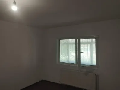 2 camere Republicii - Bacau