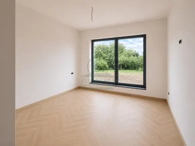 Casa 4 camere Tomesti Iasi 2 bai/ 500 mp teren CANALIZARE - foto 8