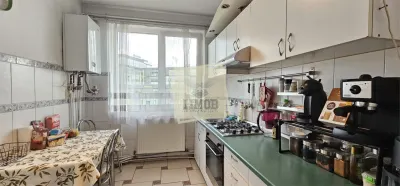 Apartament decomandat 3 camere Balcon zona Centrala - foto 8