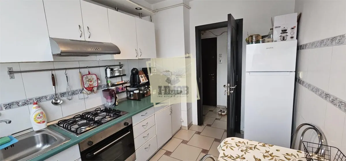 Apartament decomandat 3 camere Balcon zona Centrala - foto 9