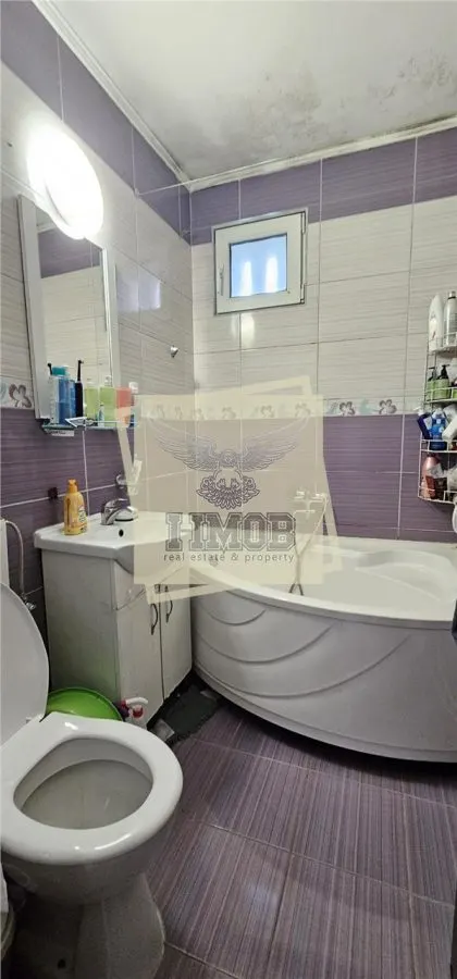 Apartament decomandat 3 camere Balcon zona Centrala - foto 10