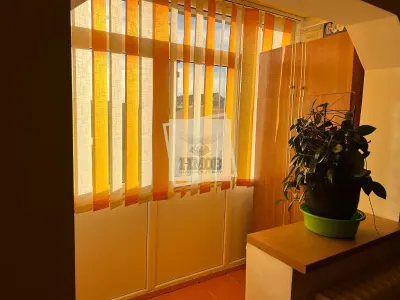 Apartament cu 3 camere decomandat cu balcon in Vasile Aaron - foto 13