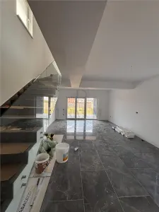 DUPLEX ELEGANT, FINISAT, DESPARTIT,  MOSNITA NOUA, ZONA EXCELENTA, 94MP UTILI. - foto 14