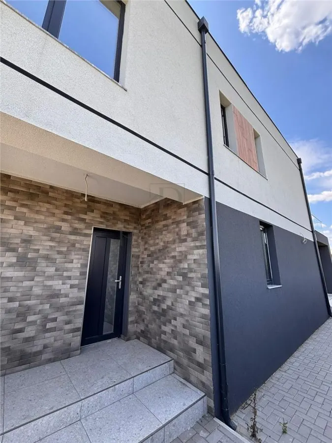 DUPLEX ELEGANT, FINISAT, DESPARTIT,  MOSNITA NOUA, ZONA EXCELENTA, 94MP UTILI. - foto 3