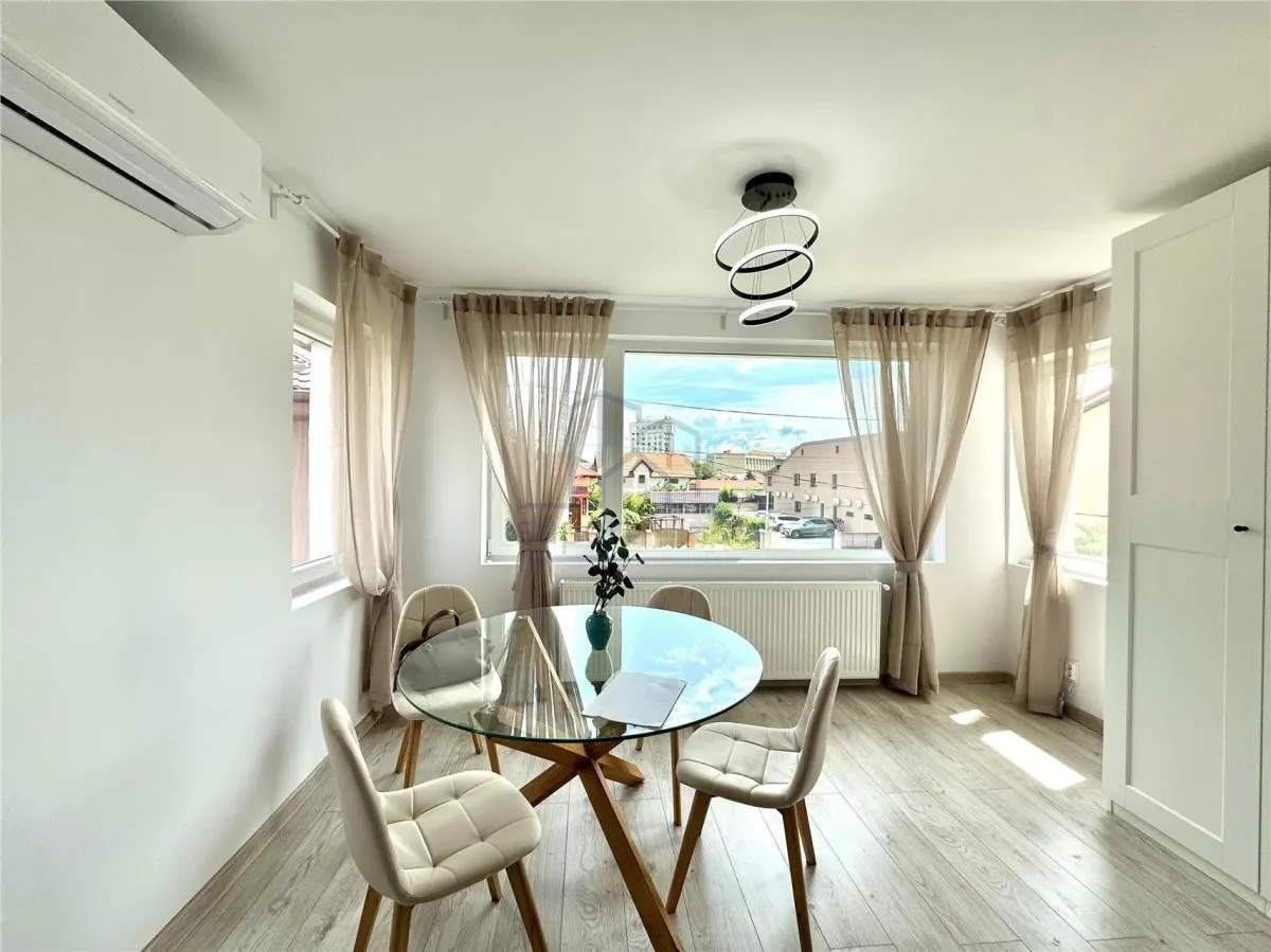 Inchiriere apartament 3 camere Ploiesti, zona Ultracentrala - foto 11