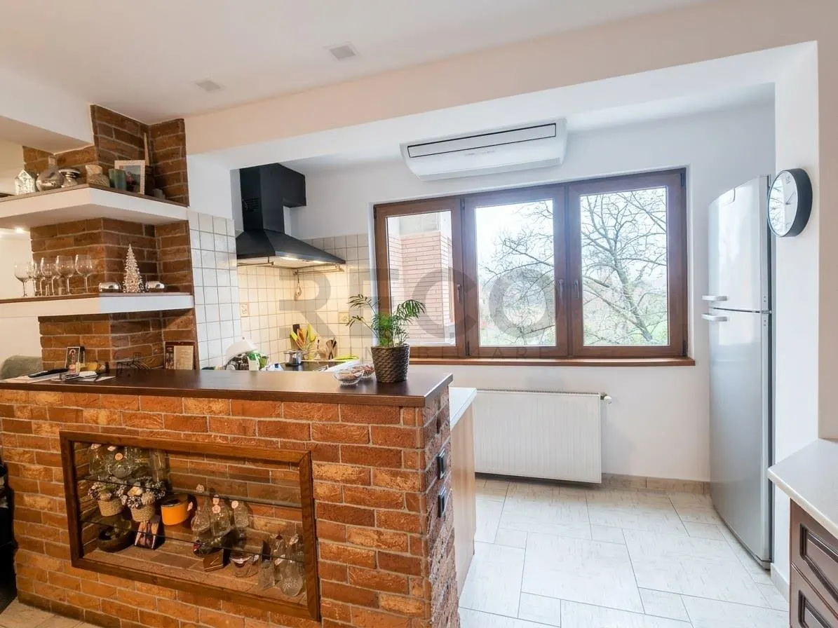 RECO, apartament decomandat,4 camere, Centrul Civic - foto 3
