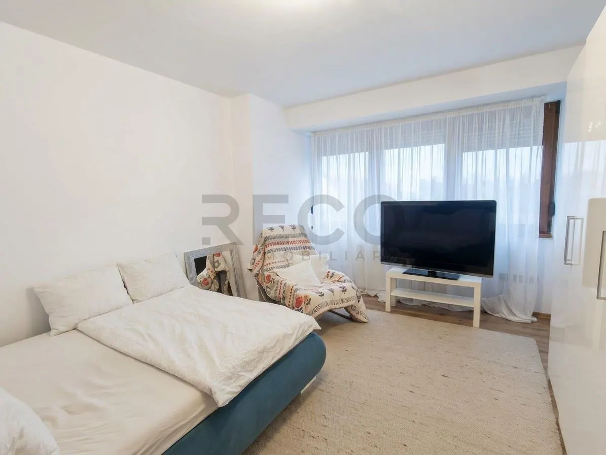 RECO, apartament decomandat,4 camere, Centrul Civic - foto 9