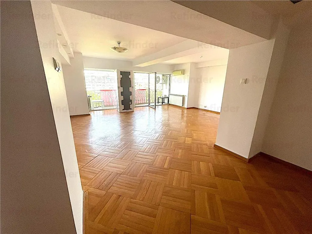 Inchiriere apartament 4 camere transformat in 3 camere | stradal Bd. Unirii | bucatarie mobilata si utilata | - foto 2