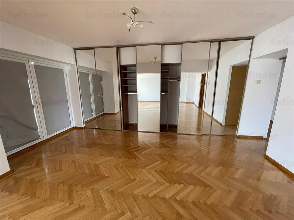 Inchiriere apartament 4 camere transformat in 3 camere | stradal Bd. Unirii | bucatarie mobilata si utilata | - foto 8