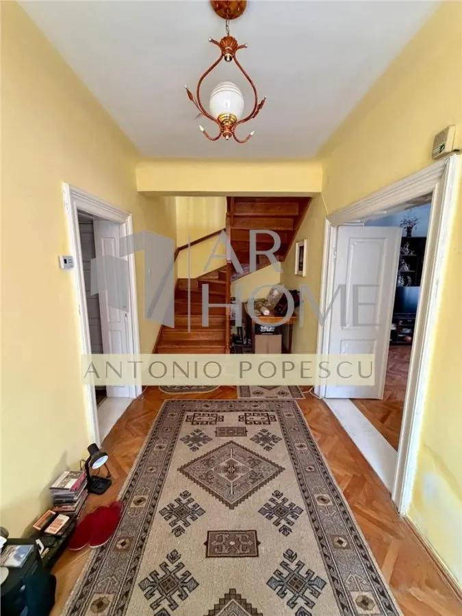 Casa P+1E, in Ploiesti, ultracentral. - foto 18