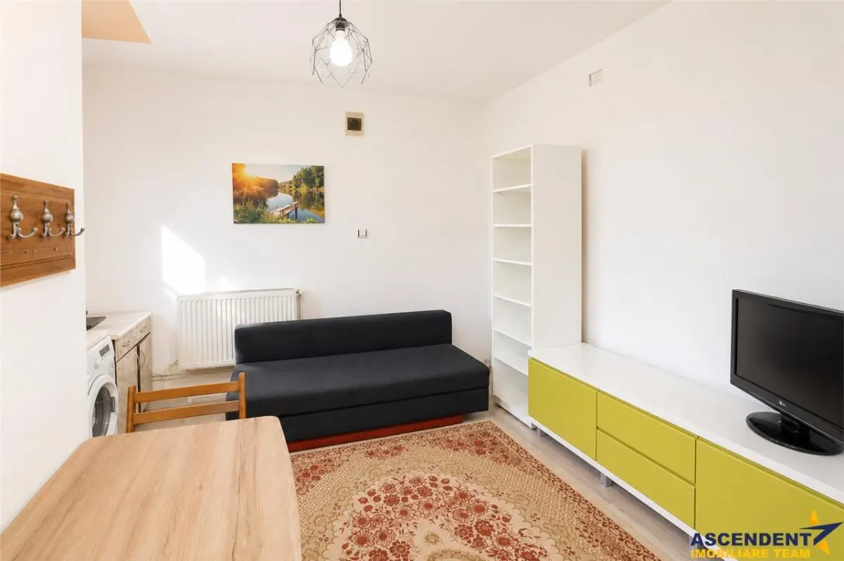 Garsoniera in vila, baie si bucatarie proprie, acces aproape independent, finisaje noi, investitie sau locuinta personala. - foto 8