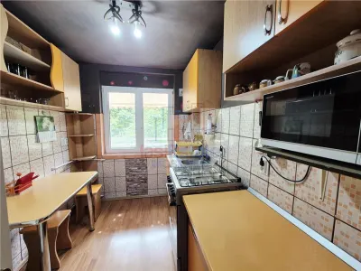 Apartament cu 3 camere in Podu Ros - foto 7