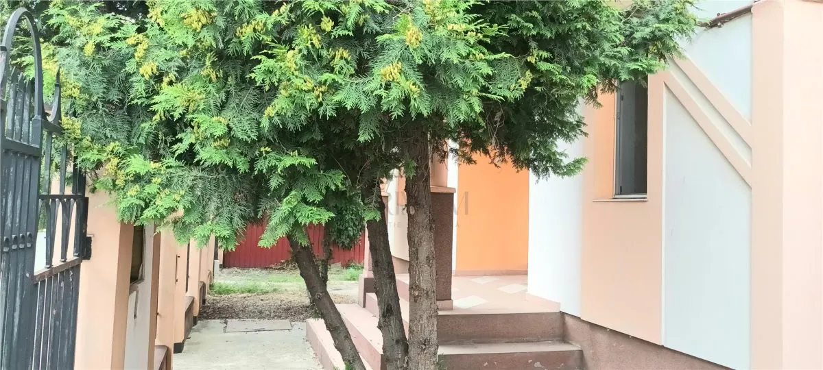 Casa individuala P + M de inchiriat nemobilata  - Lipovei -  Mall - foto 1