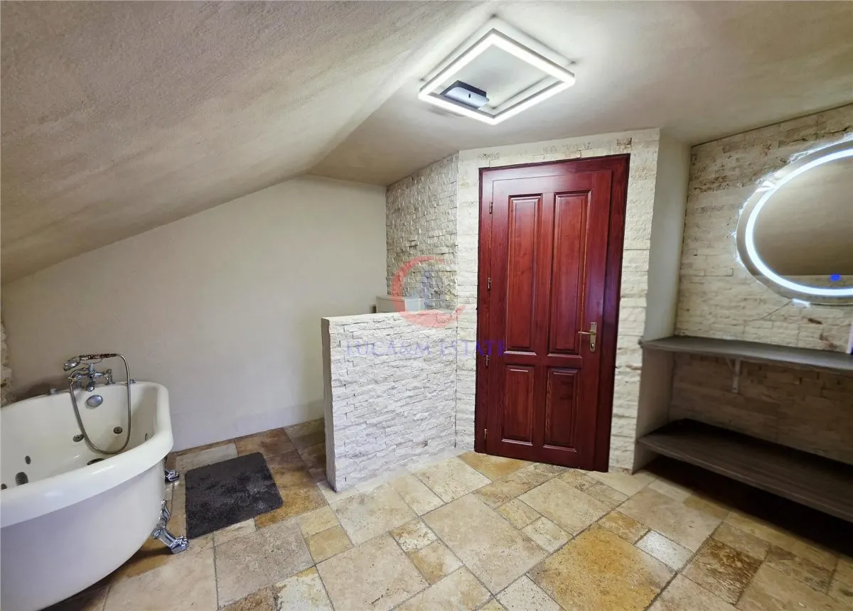 Vila, Cerneteaz, Teren Generos, Casa de Oaspeti, Beci, Garaj - foto 20